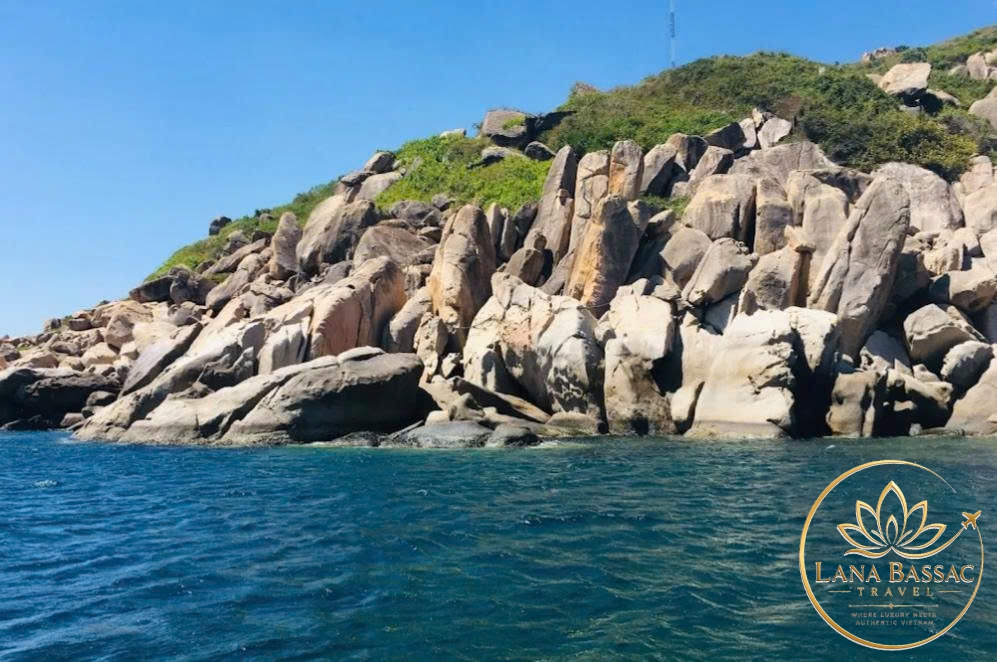 Binh Hung Island