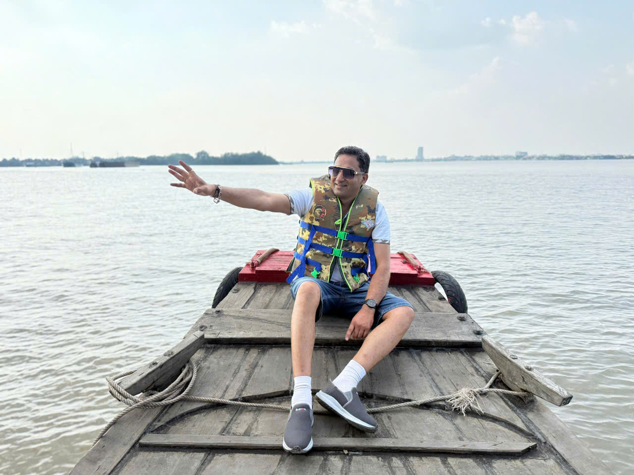 Floating market