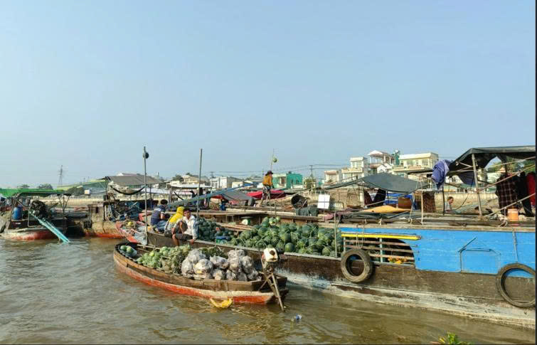 Floating market